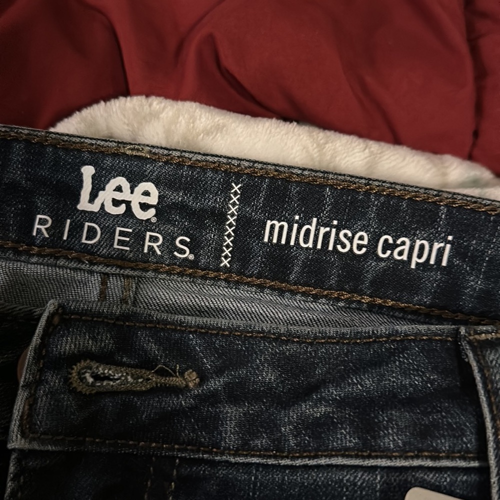 Jean capris - Picture 3 of 3